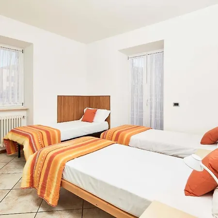 Apartment Mit 2 Schlafzimmern Und Balkon Bv2