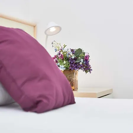 Mit 2 Schlafzimmern Und Balkon Bv2
