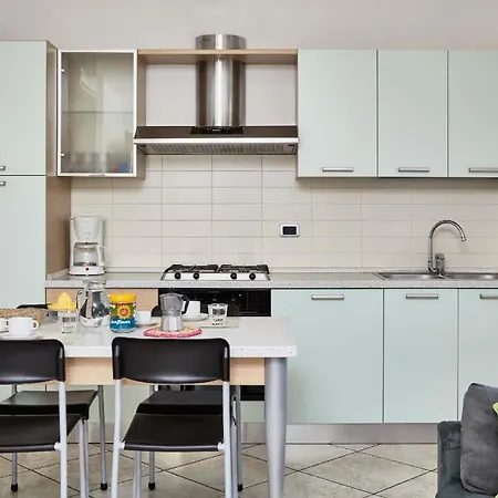 Mit 2 Schlafzimmern Und Balkon Bv2