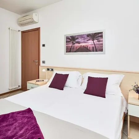 Mit 2 Schlafzimmern Und Balkon Bv2 Riva del Garda