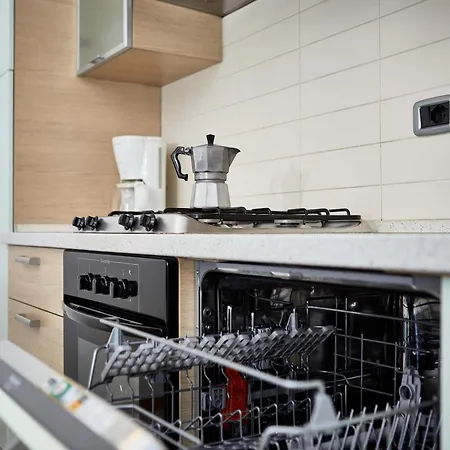 Mit 2 Schlafzimmern Und Balkon Bv2 Apartment