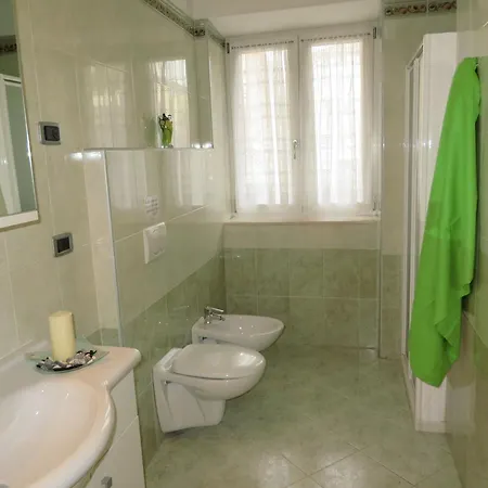 Mit 2 Schlafzimmern Und Balkon Bv2