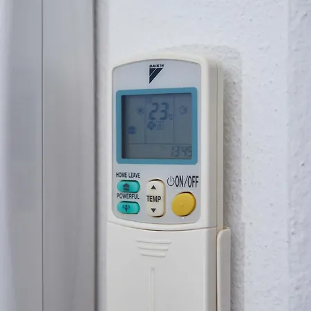 Mit 2 Schlafzimmern Und Balkon Bv2 Apartment *