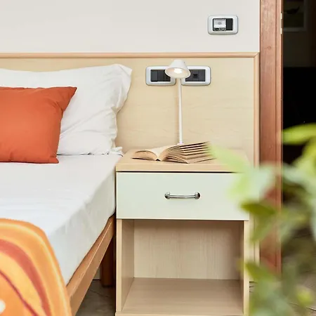 Mit 2 Schlafzimmern Und Balkon Bv2 *